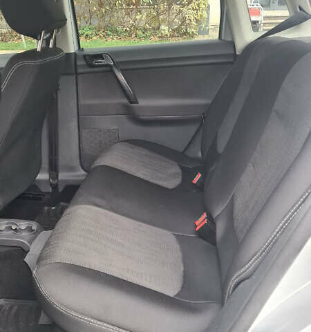 Серый Фольксваген Поло, объемом двигателя 1.4 л и пробегом 289 тыс. км за 5000 $, фото 5 на Automoto.ua