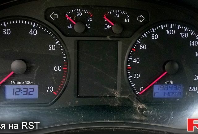 Серый Фольксваген Поло, объемом двигателя 1.2 л и пробегом 198 тыс. км за 3500 $, фото 2 на Automoto.ua