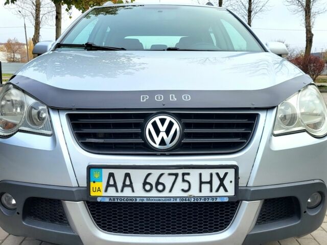 Сірий Фольксваген Поло, об'ємом двигуна 1.4 л та пробігом 180 тис. км за 6900 $, фото 3 на Automoto.ua