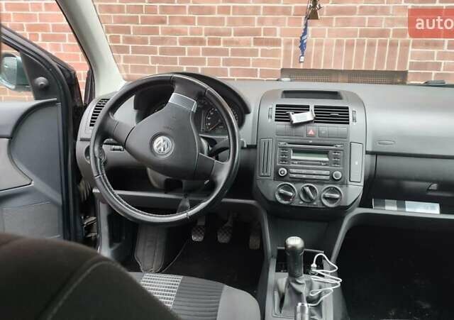 Серый Фольксваген Поло, объемом двигателя 1.2 л и пробегом 246 тыс. км за 4590 $, фото 13 на Automoto.ua