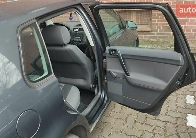 Серый Фольксваген Поло, объемом двигателя 1.2 л и пробегом 246 тыс. км за 4590 $, фото 6 на Automoto.ua