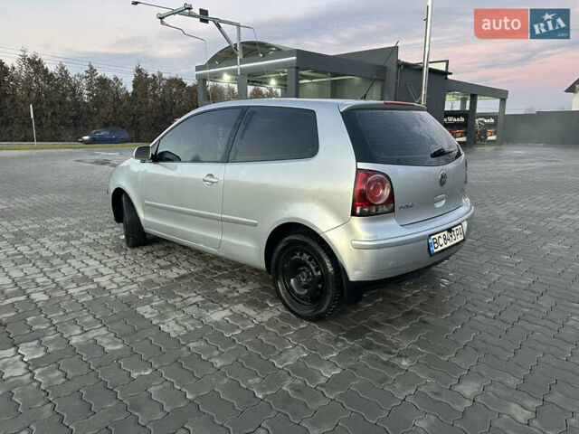 Сірий Фольксваген Поло, об'ємом двигуна 1.42 л та пробігом 223 тис. км за 4700 $, фото 4 на Automoto.ua