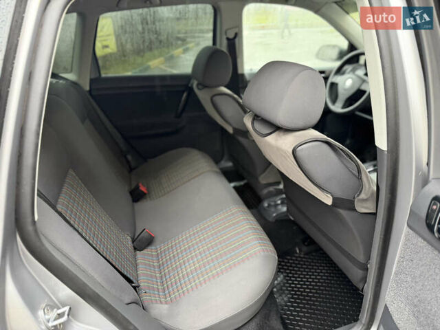 Серый Фольксваген Поло, объемом двигателя 1.39 л и пробегом 153 тыс. км за 3999 $, фото 24 на Automoto.ua