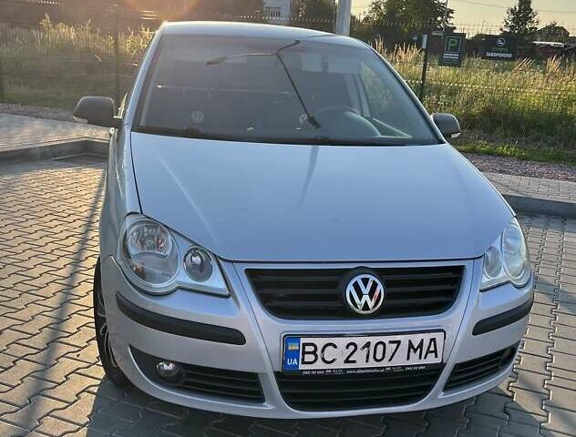 Серый Фольксваген Поло, объемом двигателя 1.4 л и пробегом 237 тыс. км за 4600 $, фото 79 на Automoto.ua