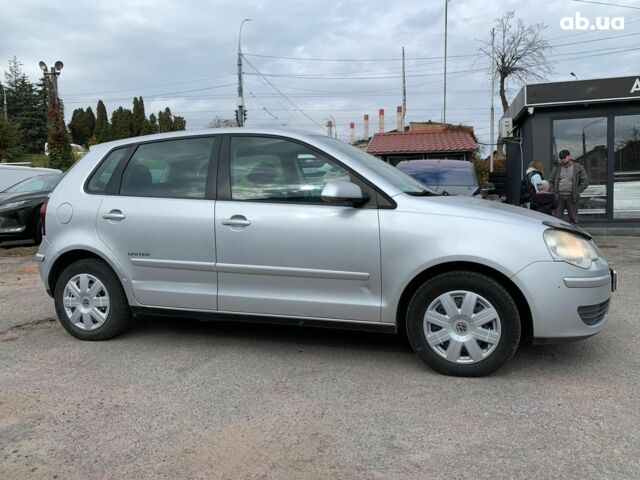 Серый Фольксваген Поло, объемом двигателя 1.4 л и пробегом 257 тыс. км за 4790 $, фото 3 на Automoto.ua