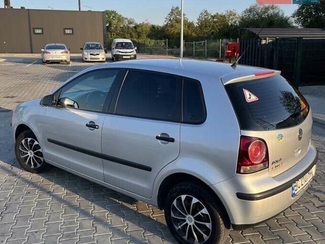 Серый Фольксваген Поло, объемом двигателя 1.4 л и пробегом 237 тыс. км за 4600 $, фото 83 на Automoto.ua