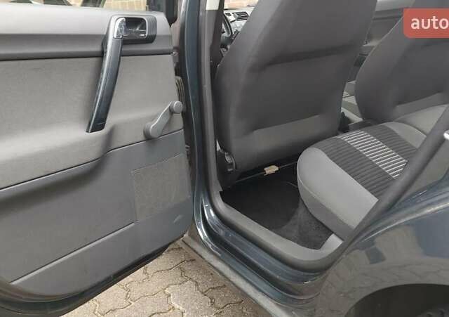 Серый Фольксваген Поло, объемом двигателя 1.2 л и пробегом 246 тыс. км за 4590 $, фото 5 на Automoto.ua