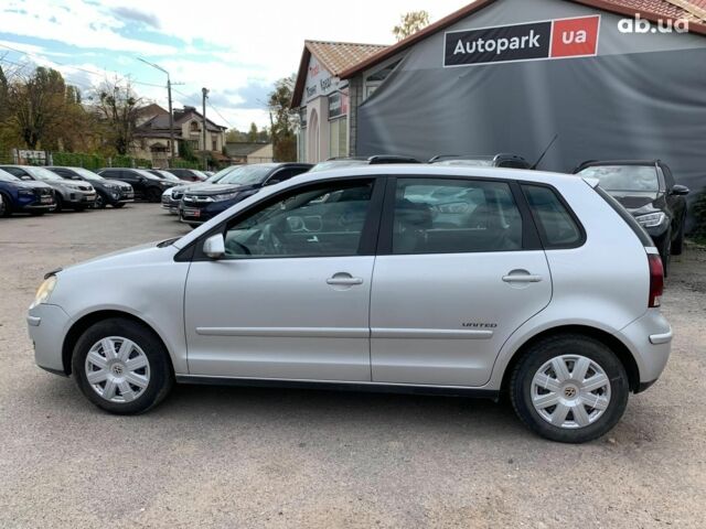 Серый Фольксваген Поло, объемом двигателя 1.4 л и пробегом 257 тыс. км за 4790 $, фото 7 на Automoto.ua