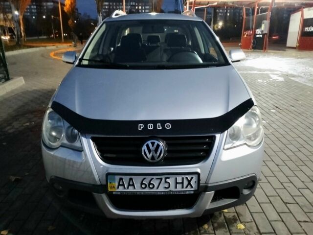Сірий Фольксваген Поло, об'ємом двигуна 1.4 л та пробігом 180 тис. км за 6900 $, фото 23 на Automoto.ua