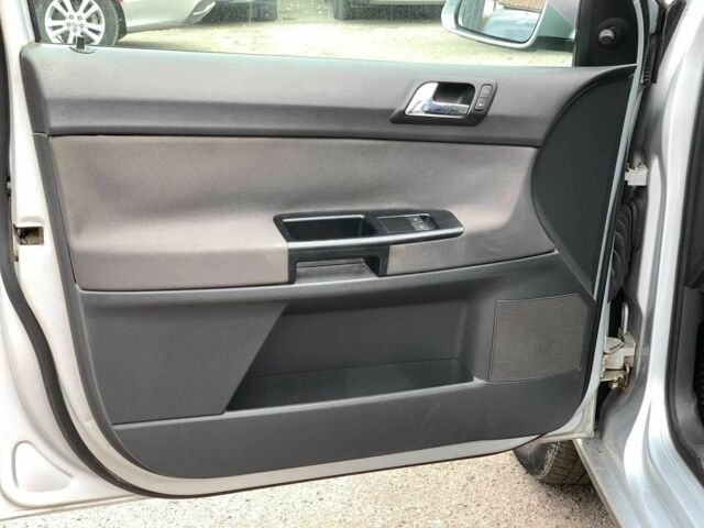 Серый Фольксваген Поло, объемом двигателя 1.4 л и пробегом 257 тыс. км за 4790 $, фото 18 на Automoto.ua