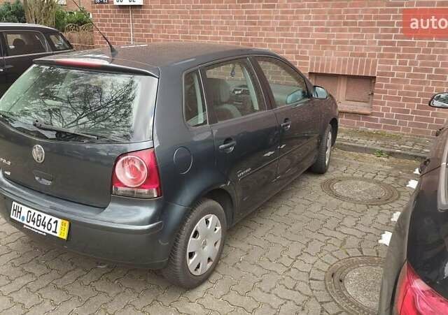 Серый Фольксваген Поло, объемом двигателя 1.2 л и пробегом 246 тыс. км за 4590 $, фото 12 на Automoto.ua