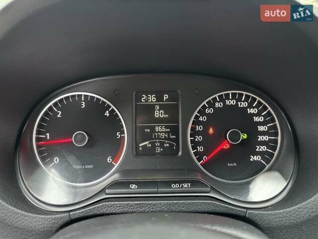Серый Фольксваген Поло, объемом двигателя 1.6 л и пробегом 177 тыс. км за 8650 $, фото 29 на Automoto.ua