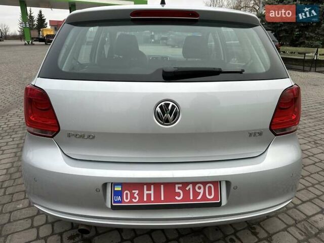 Серый Фольксваген Поло, объемом двигателя 1.6 л и пробегом 177 тыс. км за 8650 $, фото 7 на Automoto.ua