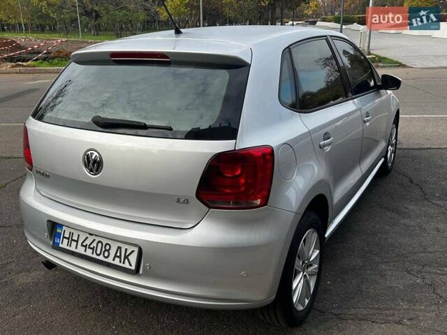 Сірий Фольксваген Поло, об'ємом двигуна 1.39 л та пробігом 245 тис. км за 6000 $, фото 7 на Automoto.ua