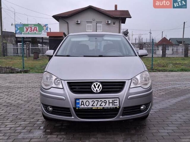 Серый Фольксваген Поло, объемом двигателя 1.2 л и пробегом 191 тыс. км за 4350 $, фото 4 на Automoto.ua