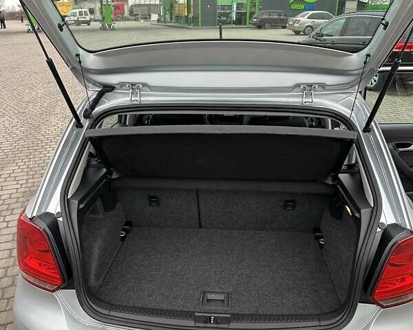 Серый Фольксваген Поло, объемом двигателя 1.6 л и пробегом 177 тыс. км за 8650 $, фото 34 на Automoto.ua