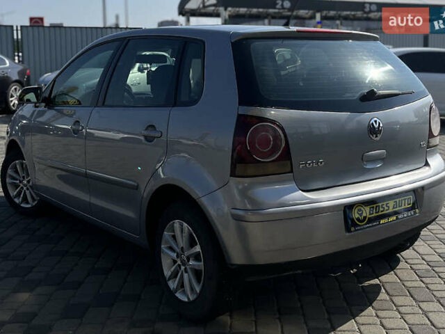 Серый Фольксваген Поло, объемом двигателя 1.2 л и пробегом 190 тыс. км за 5000 $, фото 4 на Automoto.ua