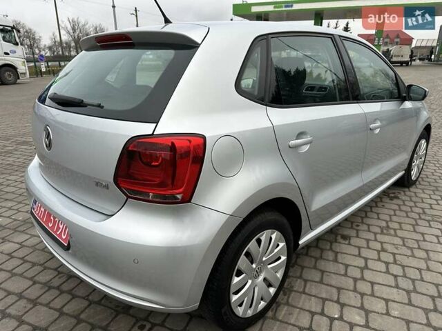Серый Фольксваген Поло, объемом двигателя 1.6 л и пробегом 177 тыс. км за 8650 $, фото 5 на Automoto.ua