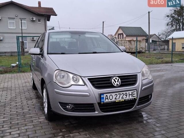 Серый Фольксваген Поло, объемом двигателя 1.2 л и пробегом 191 тыс. км за 4350 $, фото 2 на Automoto.ua