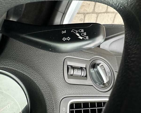 Серый Фольксваген Поло, объемом двигателя 1.6 л и пробегом 177 тыс. км за 8650 $, фото 27 на Automoto.ua