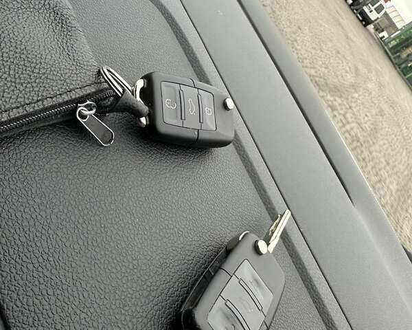 Серый Фольксваген Поло, объемом двигателя 1.6 л и пробегом 177 тыс. км за 8650 $, фото 31 на Automoto.ua