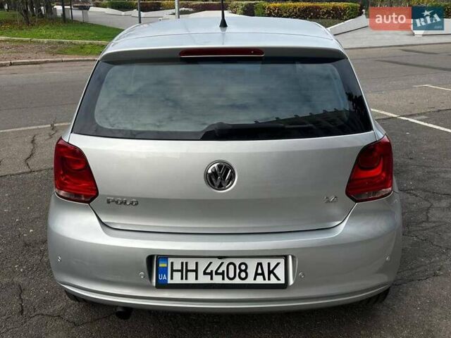 Сірий Фольксваген Поло, об'ємом двигуна 1.39 л та пробігом 245 тис. км за 6000 $, фото 8 на Automoto.ua