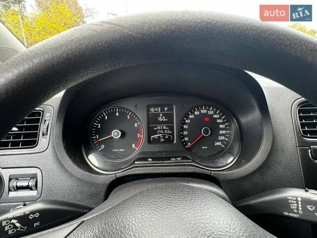 Сірий Фольксваген Поло, об'ємом двигуна 1.39 л та пробігом 245 тис. км за 6000 $, фото 20 на Automoto.ua