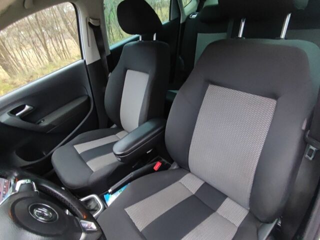 Сірий Фольксваген Поло, об'ємом двигуна 1.2 л та пробігом 223 тис. км за 5600 $, фото 3 на Automoto.ua