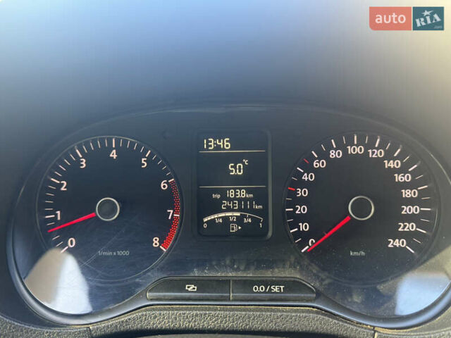 Серый Фольксваген Поло, объемом двигателя 1.39 л и пробегом 243 тыс. км за 6500 $, фото 5 на Automoto.ua