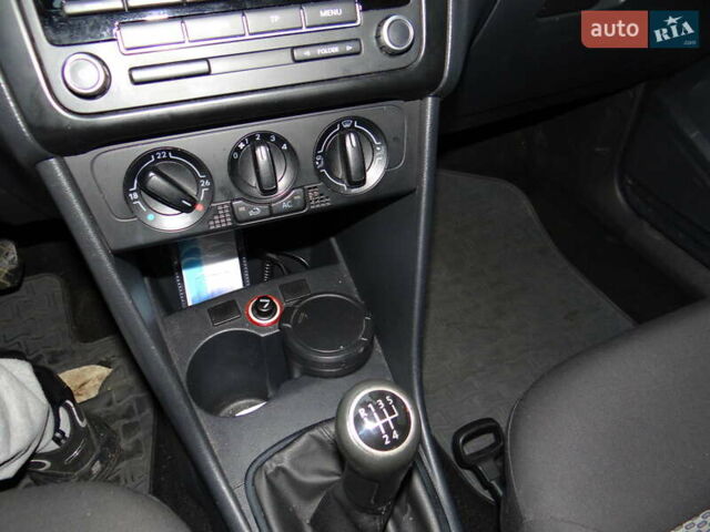 Сірий Фольксваген Поло, об'ємом двигуна 1.2 л та пробігом 277 тис. км за 4500 $, фото 16 на Automoto.ua