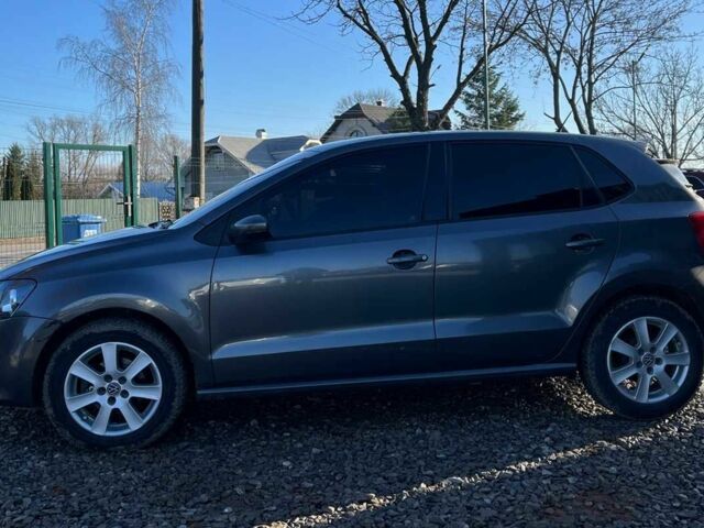 Сірий Фольксваген Поло, об'ємом двигуна 1.2 л та пробігом 175 тис. км за 6800 $, фото 3 на Automoto.ua