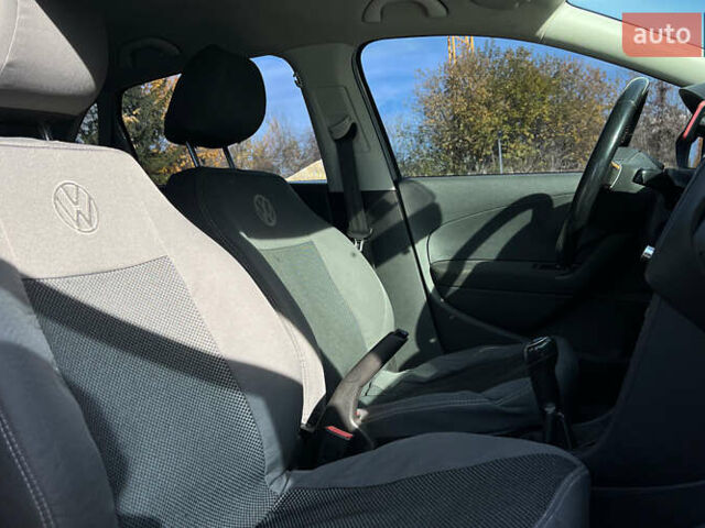 Серый Фольксваген Поло, объемом двигателя 1.39 л и пробегом 273 тыс. км за 5900 $, фото 14 на Automoto.ua