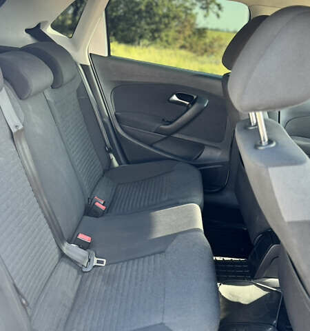 Сірий Фольксваген Поло, об'ємом двигуна 1.6 л та пробігом 296 тис. км за 7800 $, фото 16 на Automoto.ua