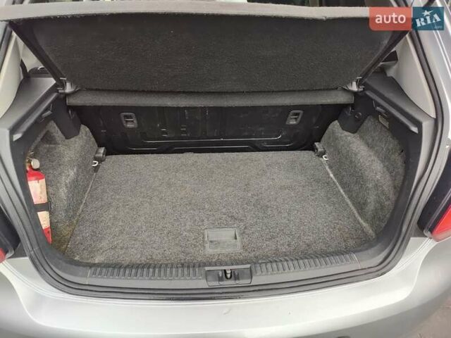 Сірий Фольксваген Поло, об'ємом двигуна 1.6 л та пробігом 280 тис. км за 6700 $, фото 8 на Automoto.ua