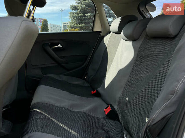 Серый Фольксваген Поло, объемом двигателя 1.39 л и пробегом 273 тыс. км за 5900 $, фото 16 на Automoto.ua