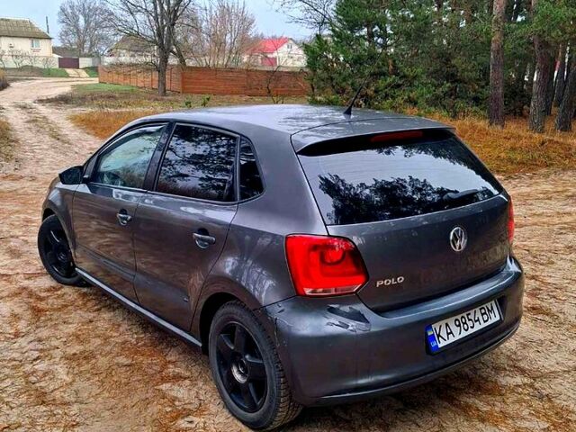 Сірий Фольксваген Поло, об'ємом двигуна 1.2 л та пробігом 193 тис. км за 3700 $, фото 5 на Automoto.ua