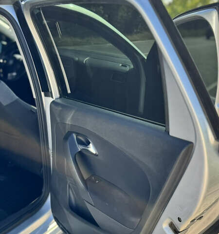 Сірий Фольксваген Поло, об'ємом двигуна 1.6 л та пробігом 296 тис. км за 7800 $, фото 17 на Automoto.ua