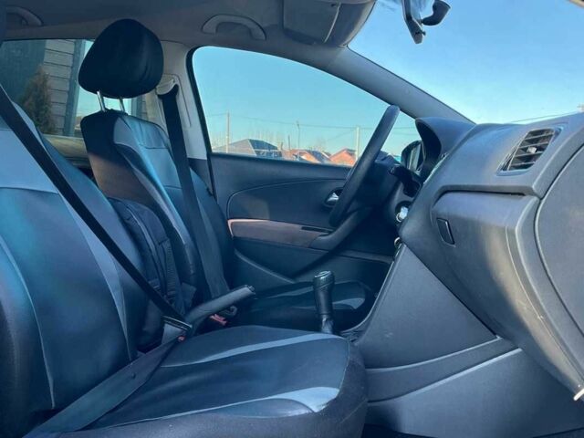 Сірий Фольксваген Поло, об'ємом двигуна 1.2 л та пробігом 175 тис. км за 6800 $, фото 17 на Automoto.ua