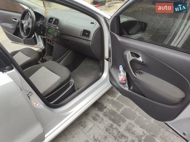 Сірий Фольксваген Поло, об'ємом двигуна 1.6 л та пробігом 280 тис. км за 6700 $, фото 7 на Automoto.ua