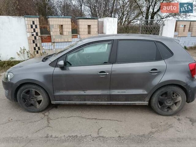 Серый Фольксваген Поло, объемом двигателя 1.2 л и пробегом 192 тыс. км за 3800 $, фото 7 на Automoto.ua