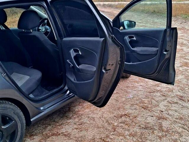 Сірий Фольксваген Поло, об'ємом двигуна 1.2 л та пробігом 193 тис. км за 3700 $, фото 9 на Automoto.ua