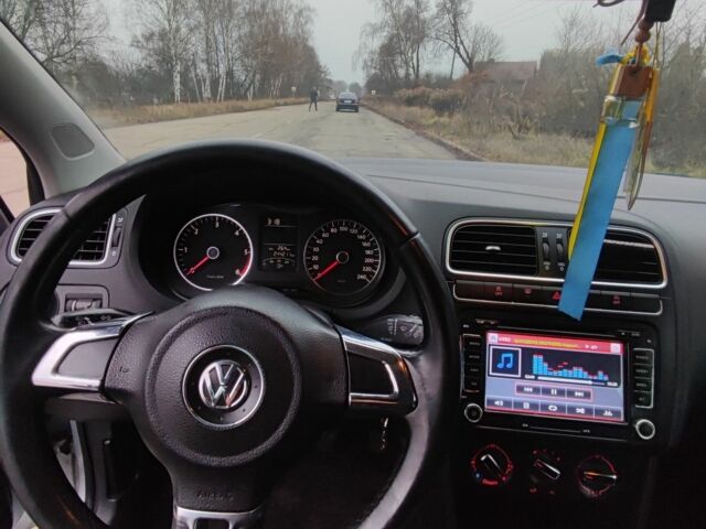 Сірий Фольксваген Поло, об'ємом двигуна 1.2 л та пробігом 223 тис. км за 5600 $, фото 4 на Automoto.ua