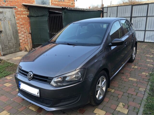 Серый Фольксваген Поло, объемом двигателя 1.6 л и пробегом 165 тыс. км за 7000 $, фото 2 на Automoto.ua