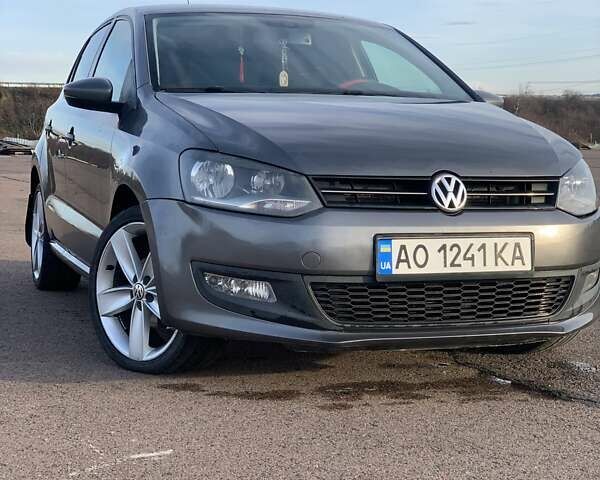 Серый Фольксваген Поло, объемом двигателя 1.6 л и пробегом 313 тыс. км за 7200 $, фото 8 на Automoto.ua