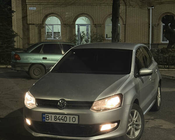 Сірий Фольксваген Поло, об'ємом двигуна 1.6 л та пробігом 235 тис. км за 6950 $, фото 1 на Automoto.ua