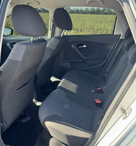 Сірий Фольксваген Поло, об'ємом двигуна 1.6 л та пробігом 215 тис. км за 6800 $, фото 8 на Automoto.ua