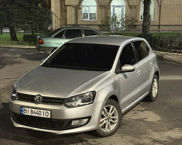 Сірий Фольксваген Поло, об'ємом двигуна 1.6 л та пробігом 235 тис. км за 6950 $, фото 4 на Automoto.ua