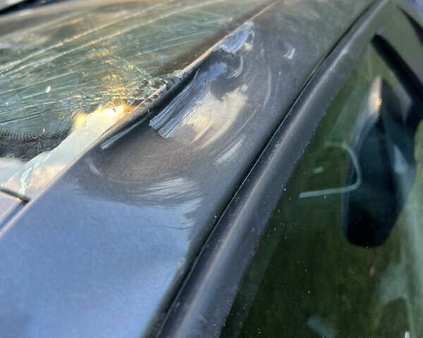 Серый Фольксваген Поло, объемом двигателя 1.6 л и пробегом 286 тыс. км за 3500 $, фото 4 на Automoto.ua