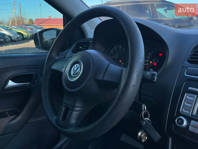 Сірий Фольксваген Поло, об'ємом двигуна 1.2 л та пробігом 175 тис. км за 6800 $, фото 13 на Automoto.ua