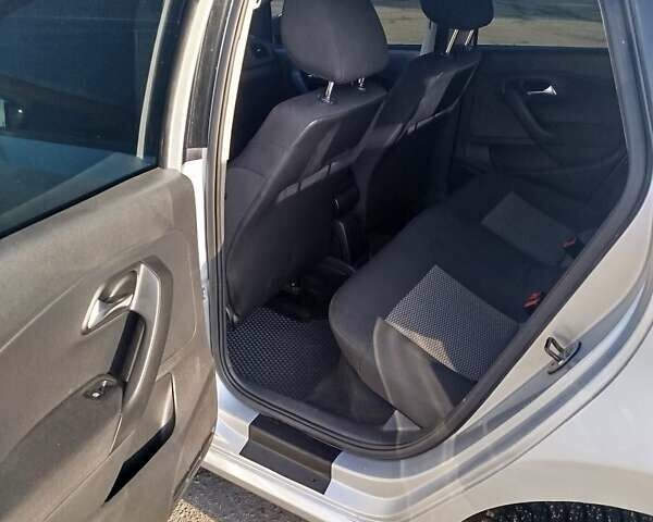 Серый Фольксваген Поло, объемом двигателя 1.39 л и пробегом 195 тыс. км за 5900 $, фото 7 на Automoto.ua